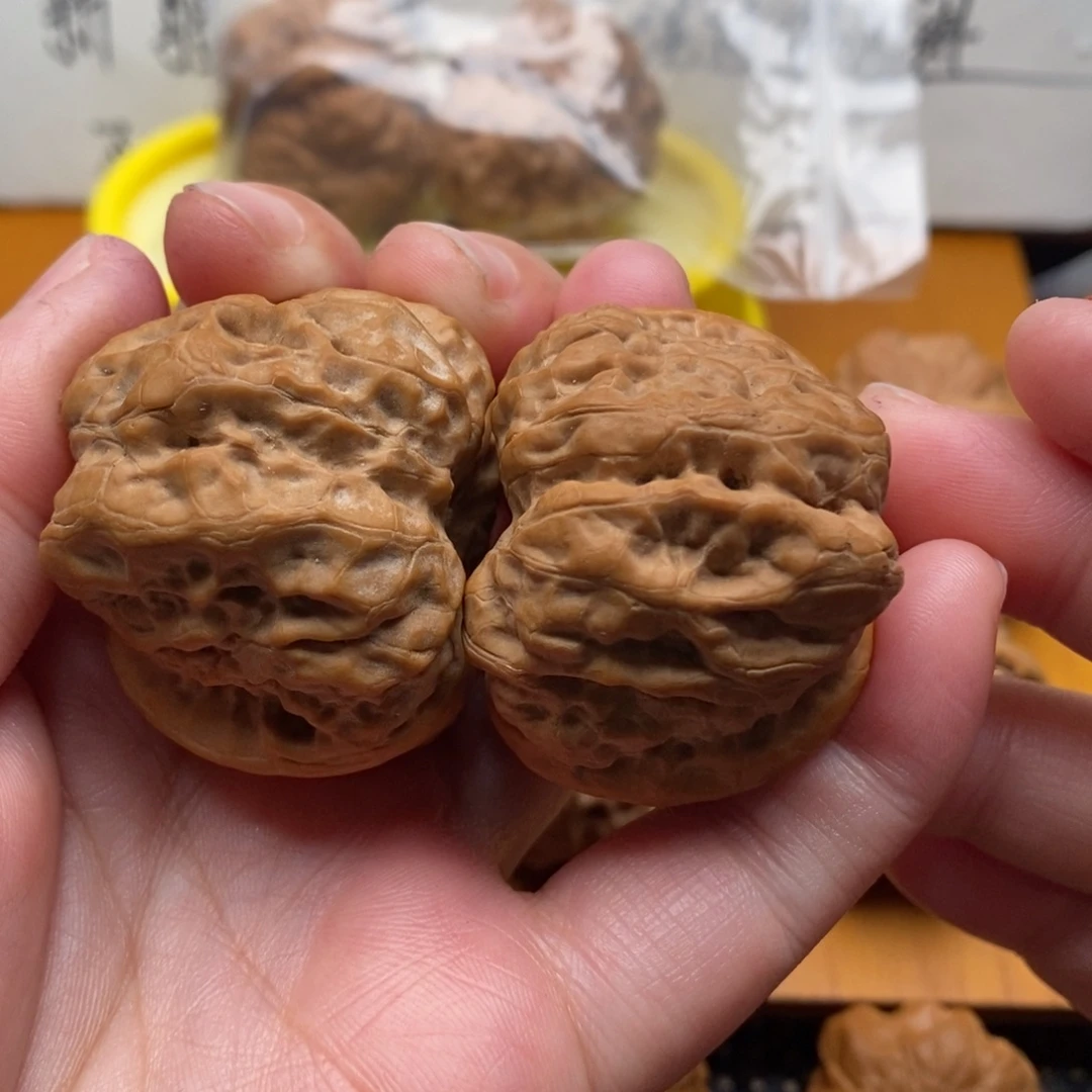 有***气把件文玩核桃边40左右