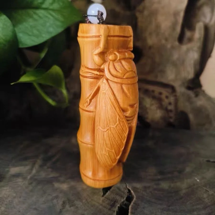 崖柏木雕金蝉抱竹手把件寓意崖柏手把件节节高升