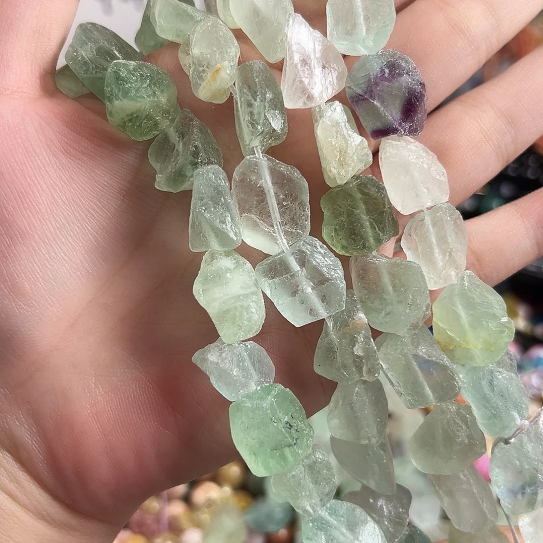 玛瑙/玉髓未镶嵌珠宝半成品s510 天然绿萤石不规则随行