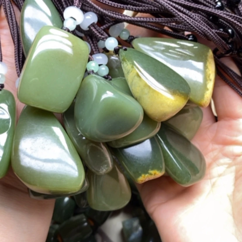 【闪购商品】和田玉未镶嵌挂件巴**合