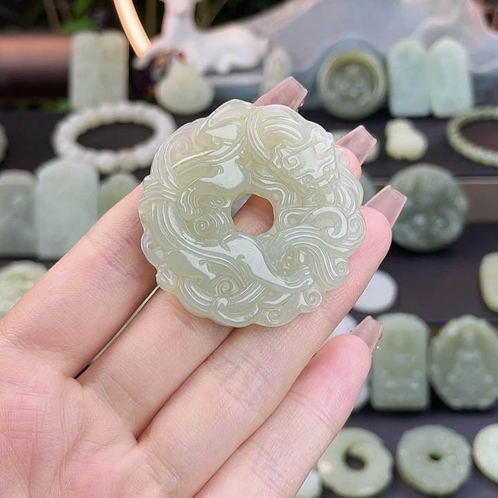 小***浪颈饰未镶嵌和田玉