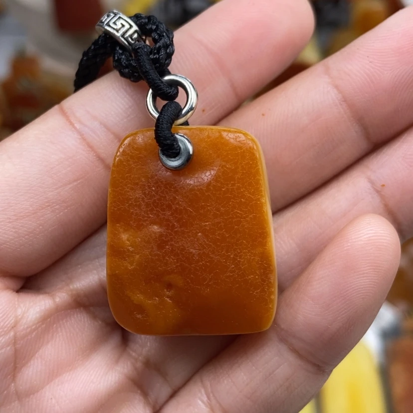 【闪购商品】琥珀颈饰未镶嵌