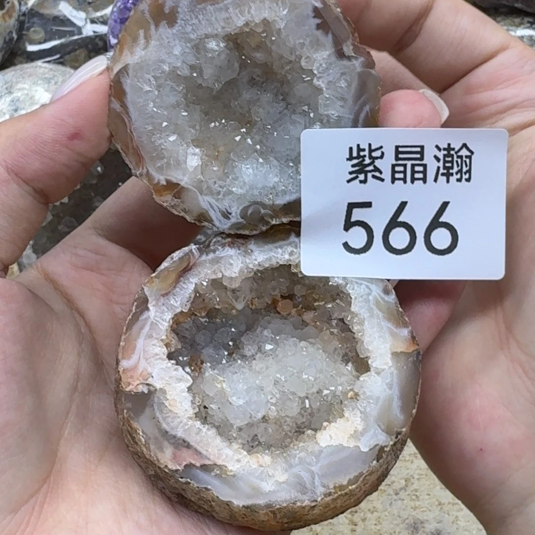 未镶嵌水晶大型摆件（非配饰）