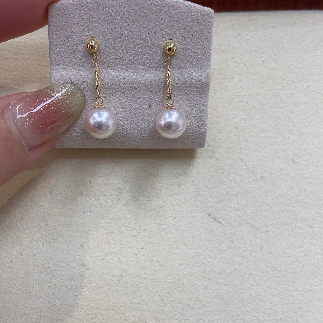 18K金镶嵌海水珍珠耳饰