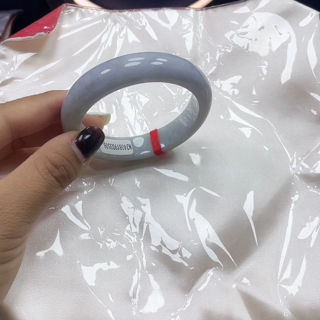 未镶嵌手镯翡翠丽丽