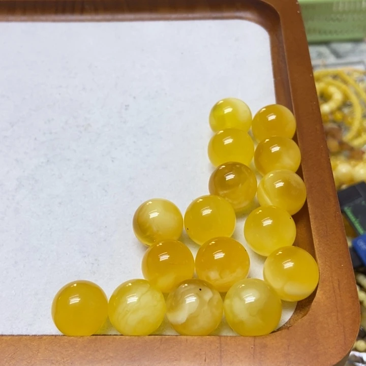 蜜蜡未镶嵌裸石多样性发货其一