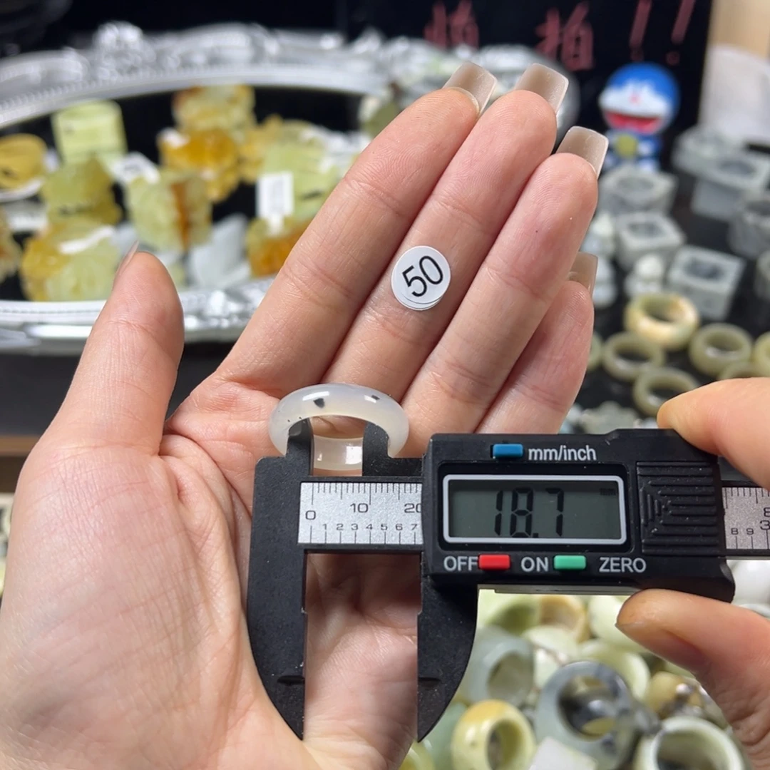 蛇纹石玉未镶嵌戒指