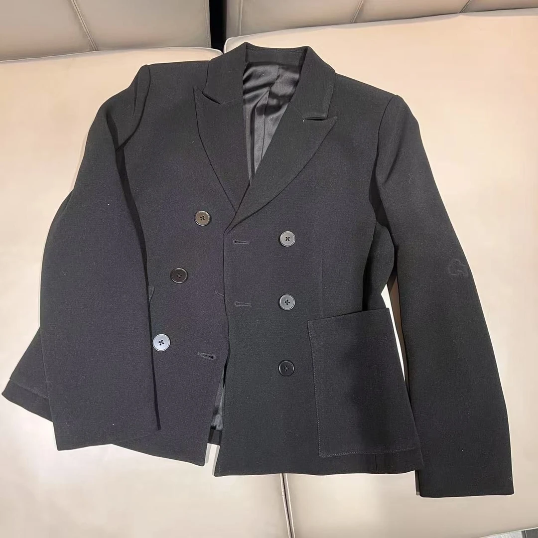 经典双排扣翻领西装2025春装新款挺阔有型腰带百搭长袖口袋外套女