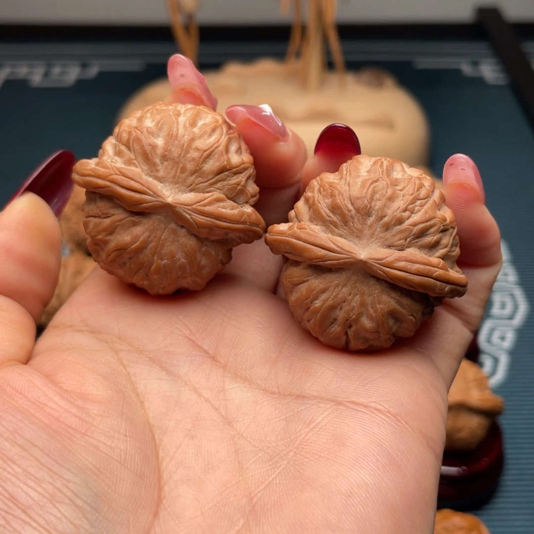 玉***风把件桃核石门元宝全品37