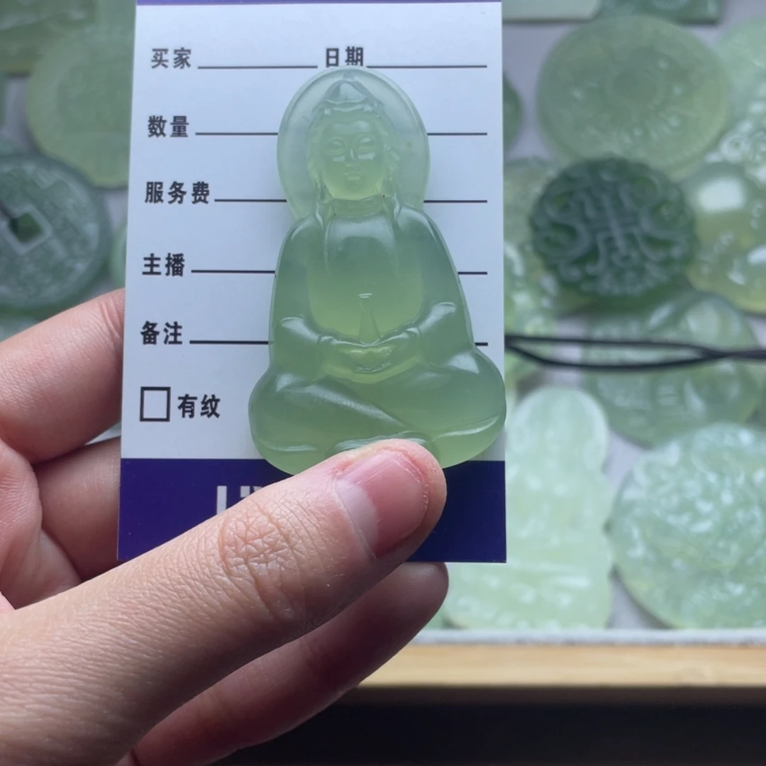 珍***人蛇纹石玉未镶嵌颈饰