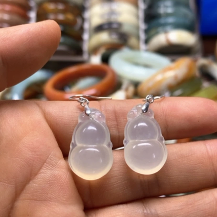 【闪购商品】蛇纹石玉未镶嵌手镯后****们
