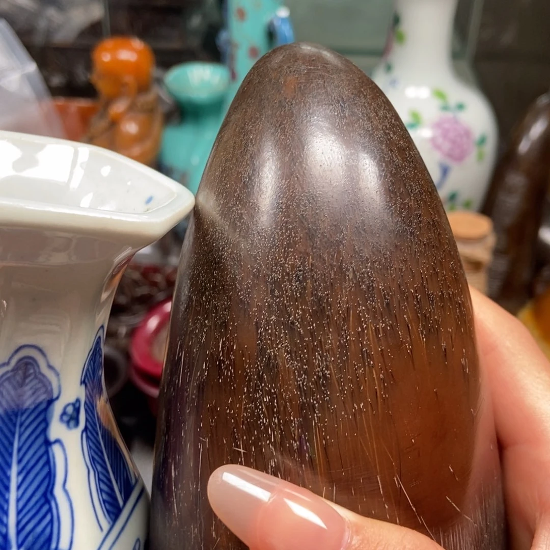 主播节目主持人和主持人的工作