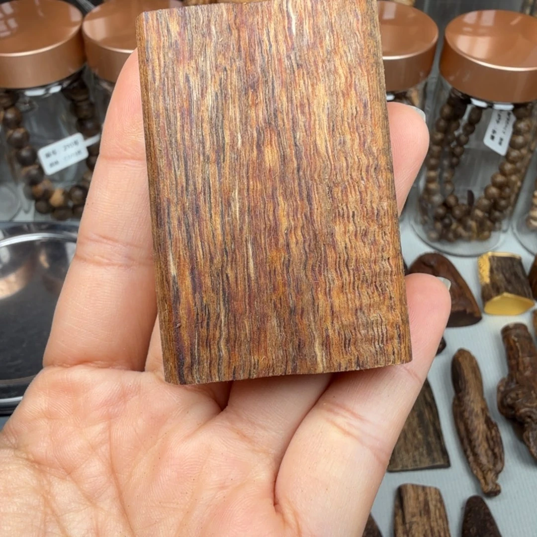 沉香沉香碎屑芽庄无事牌 12 克