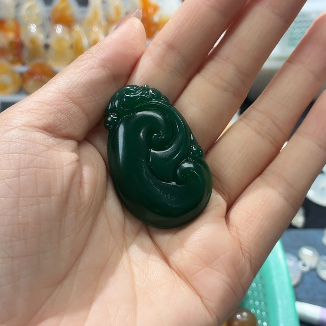 黛***Y玛瑙/玉髓未镶嵌颈饰