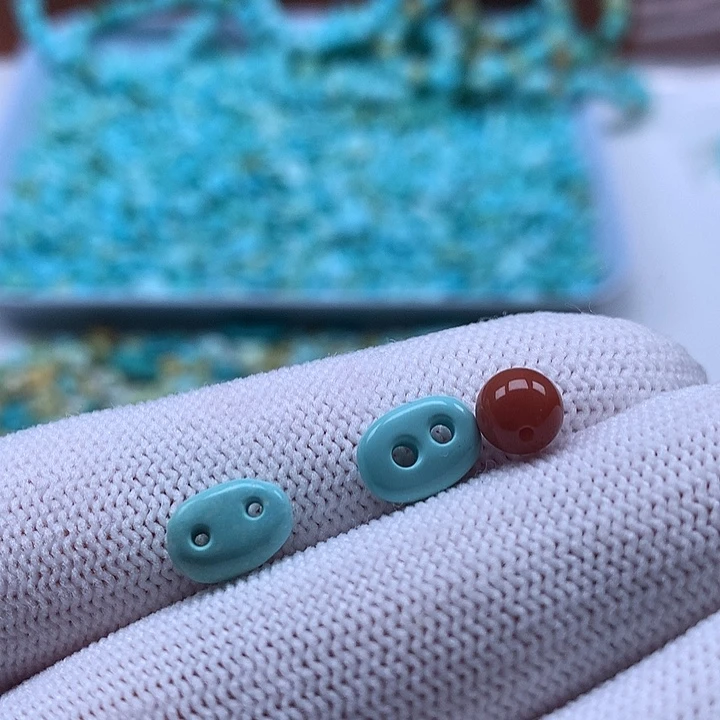 如***愿南红玛瑙未镶嵌珠宝奇石