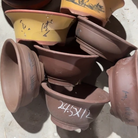 100-7。   微瑕。