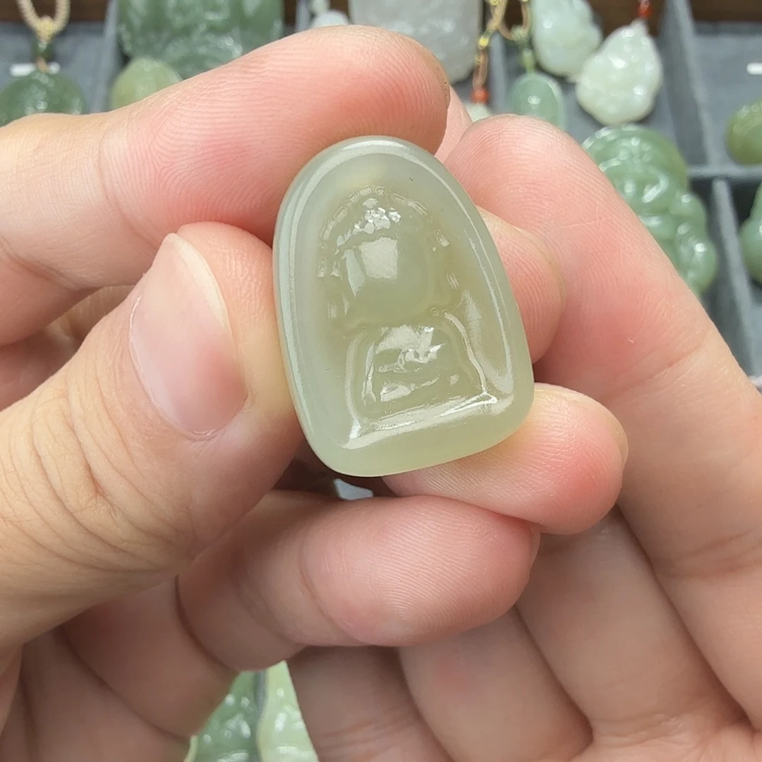 和田玉未镶嵌颈饰无相佛