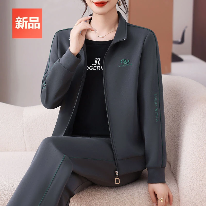 品牌中年妈妈秋季减龄中老年女春秋显瘦新款时尚运动套装三件套装