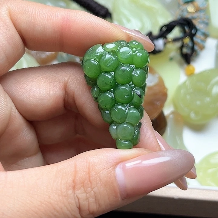 【闪购商品】颈饰未镶嵌和田玉