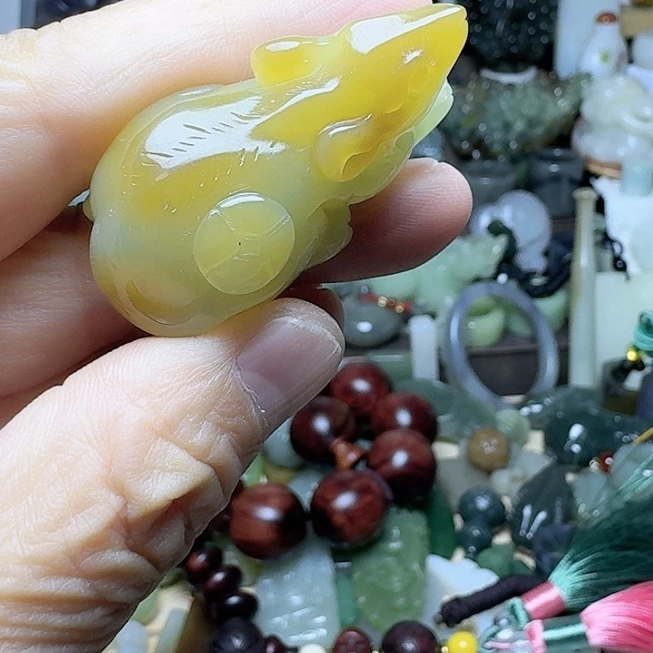 和田玉（糖玉）未镶嵌颈饰