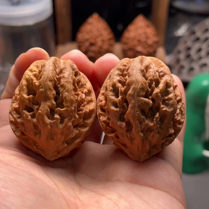 文玩核桃把件楸大胖74瑕疵
