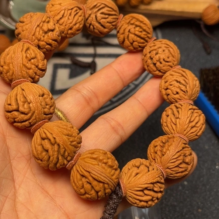 桃核手串龙纹桃核1