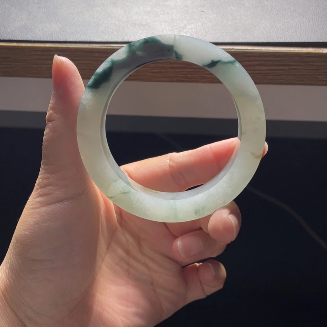 小***色定制翡翠未镶嵌翡翠