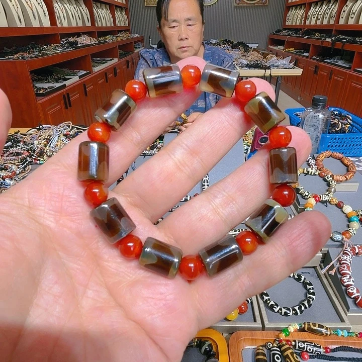 玛瑙/玉髓未镶嵌珠宝奇石