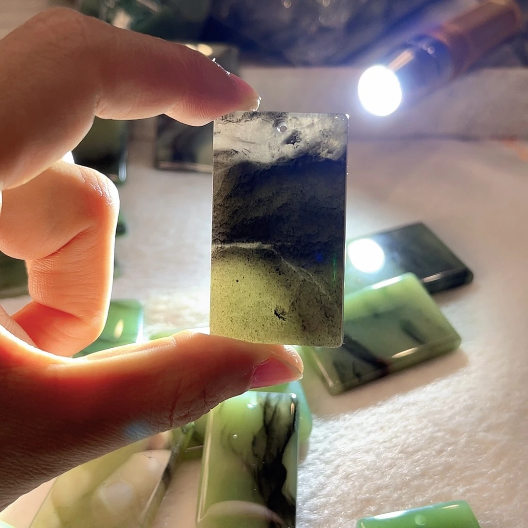 密玉（石英质玉）未镶嵌颈饰