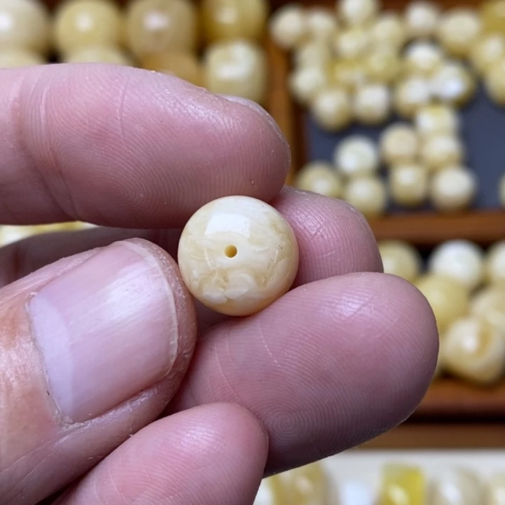 蜜蜡琥珀画未镶嵌曼**华