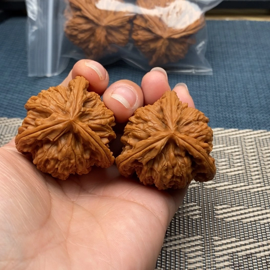 愤****吊坠文玩核桃三棱