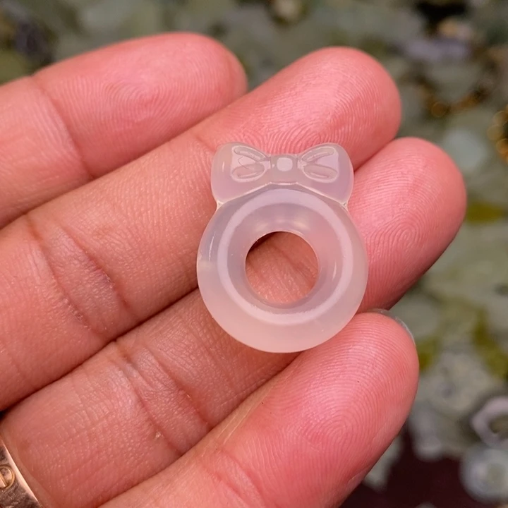 蛇纹石玉颈饰合金69