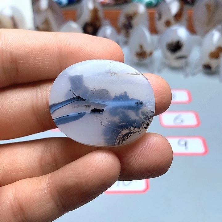 玛瑙/玉髓颈饰未镶嵌?****黑