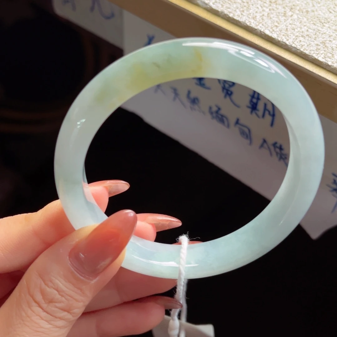 翡翠未镶嵌手镯手镯