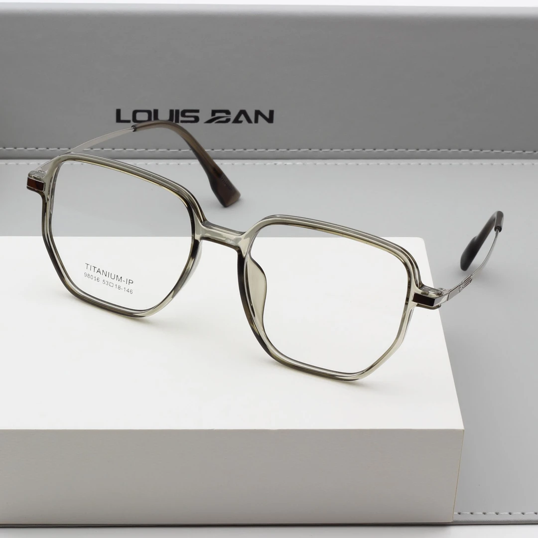 韩系大框超轻显瘦修颜大学生高清防蓝光树脂近视镜钛架配镜变色镜