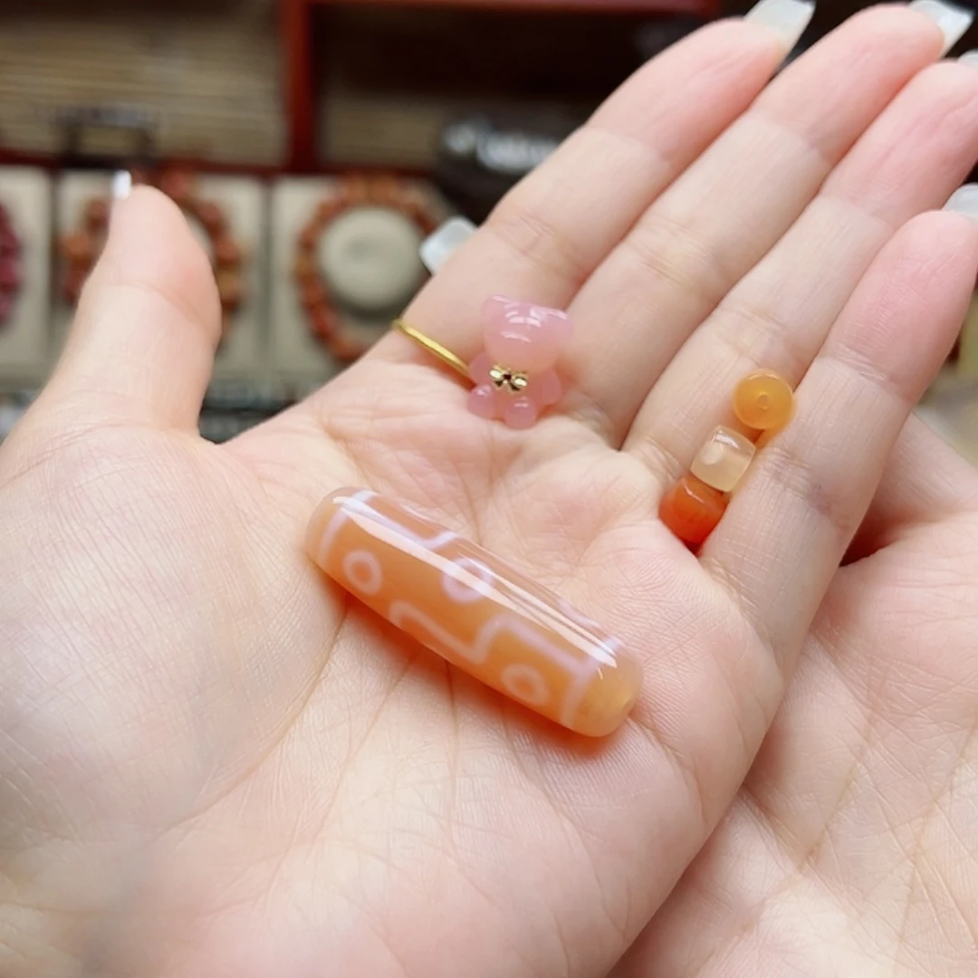 玛瑙/玉髓颈饰未镶嵌说*