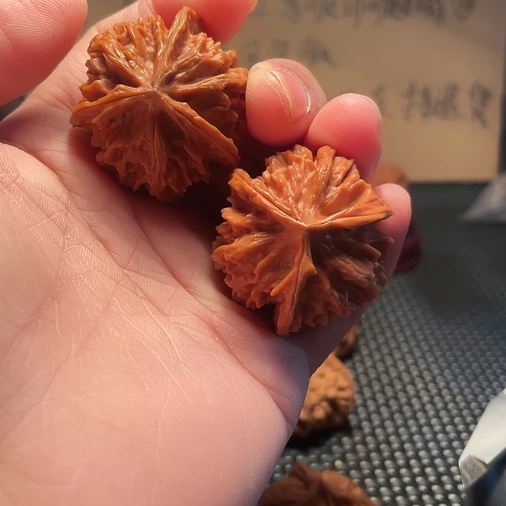 文玩核桃把件37mm野生龙门涧三棱