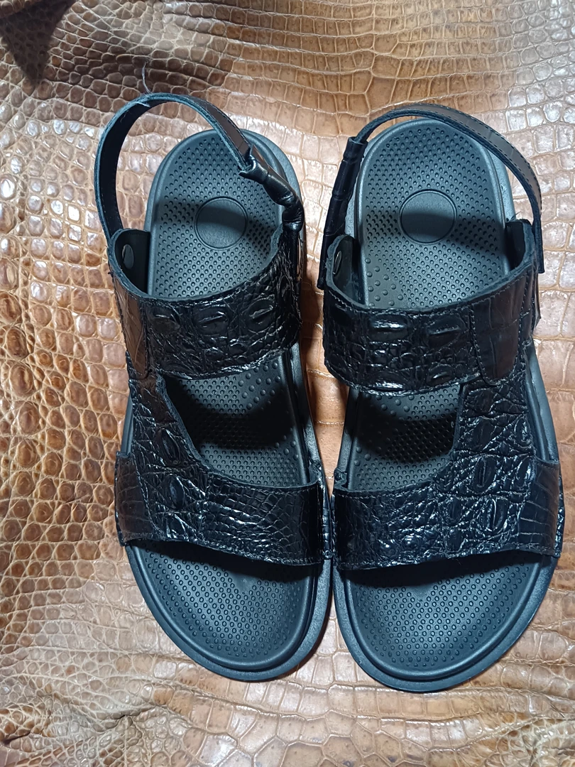 男鞋夏季拖鞋凉鞋防滑耐磨，泰国进口鳄鱼皮纯全鳄手工鞋