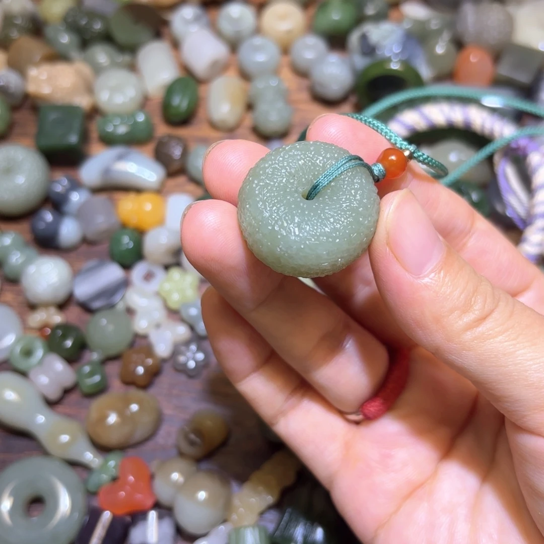 未镶嵌和田玉珠宝半成品