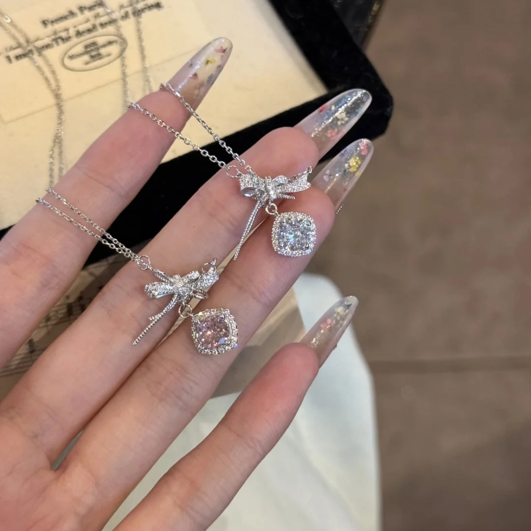 铜合金项链 A1176少女心蝴蝶结小方糖项链链子轻奢饰品颈链锁骨链