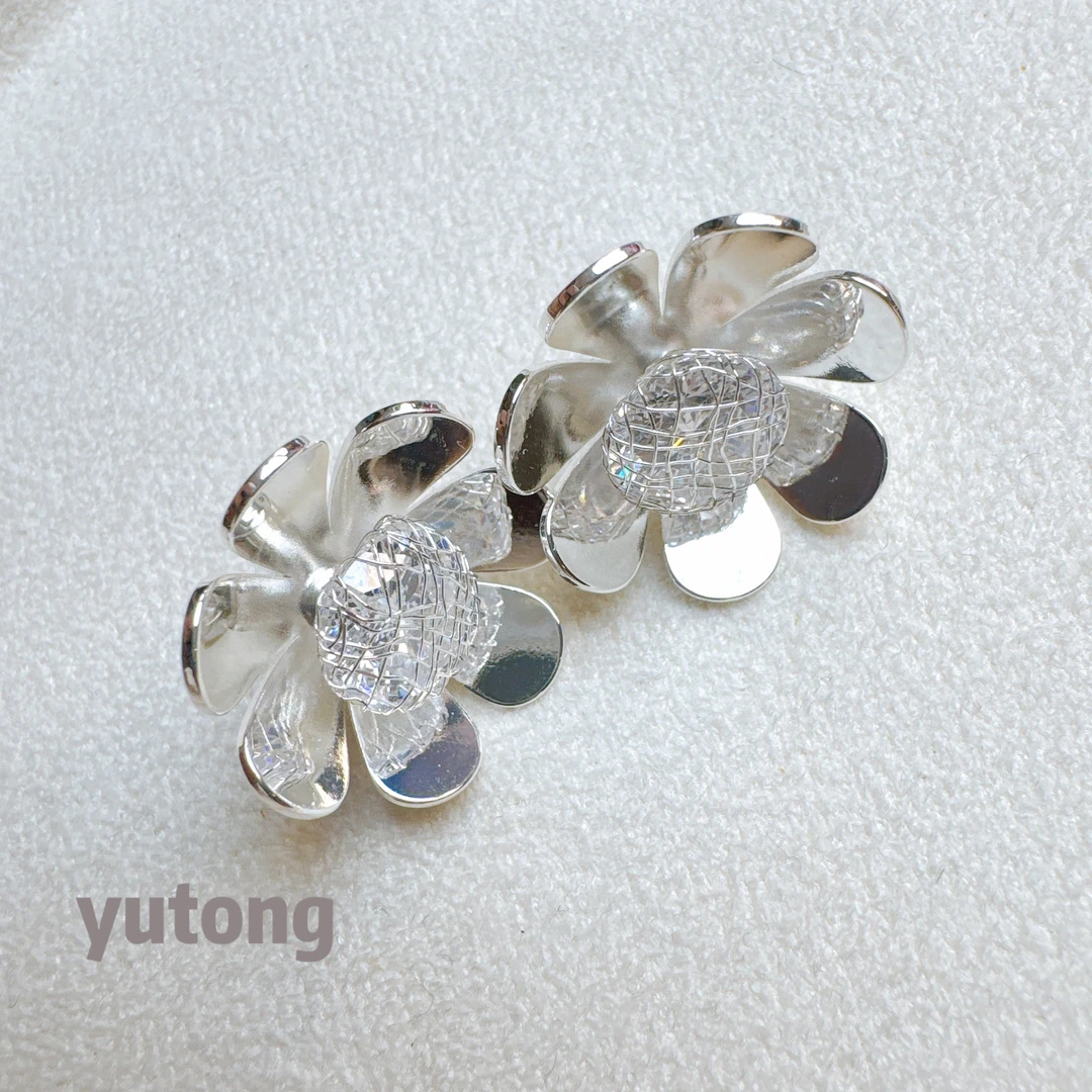 铜合金锆石耳饰 【雨桐轻奢饰品】设计款耳环YT02283