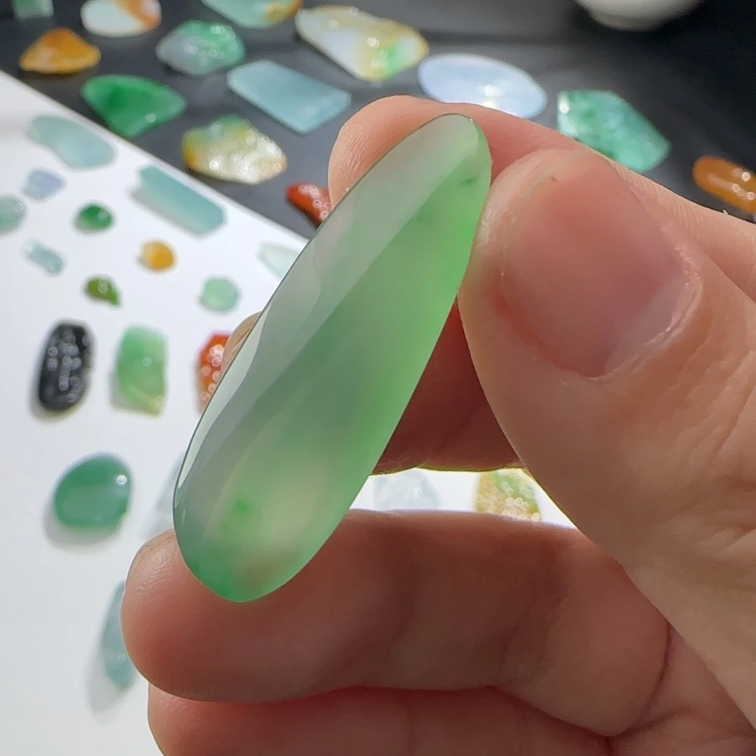 定制翡翠未镶嵌材料