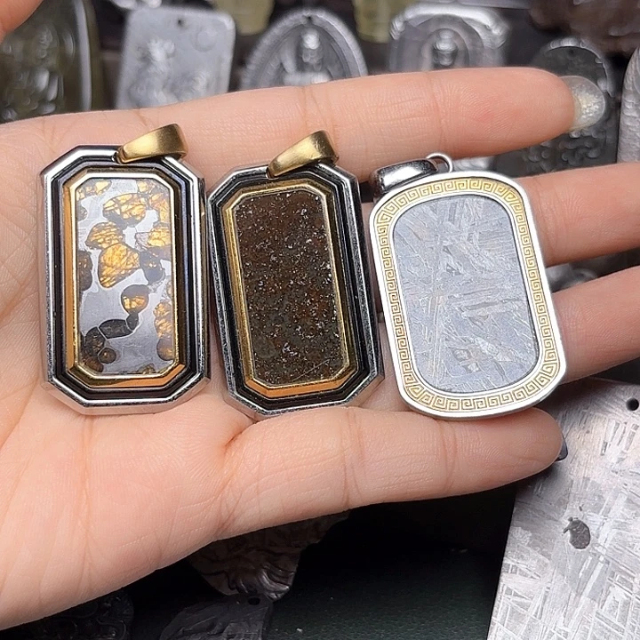 花岗石铁合金小吊坠精品