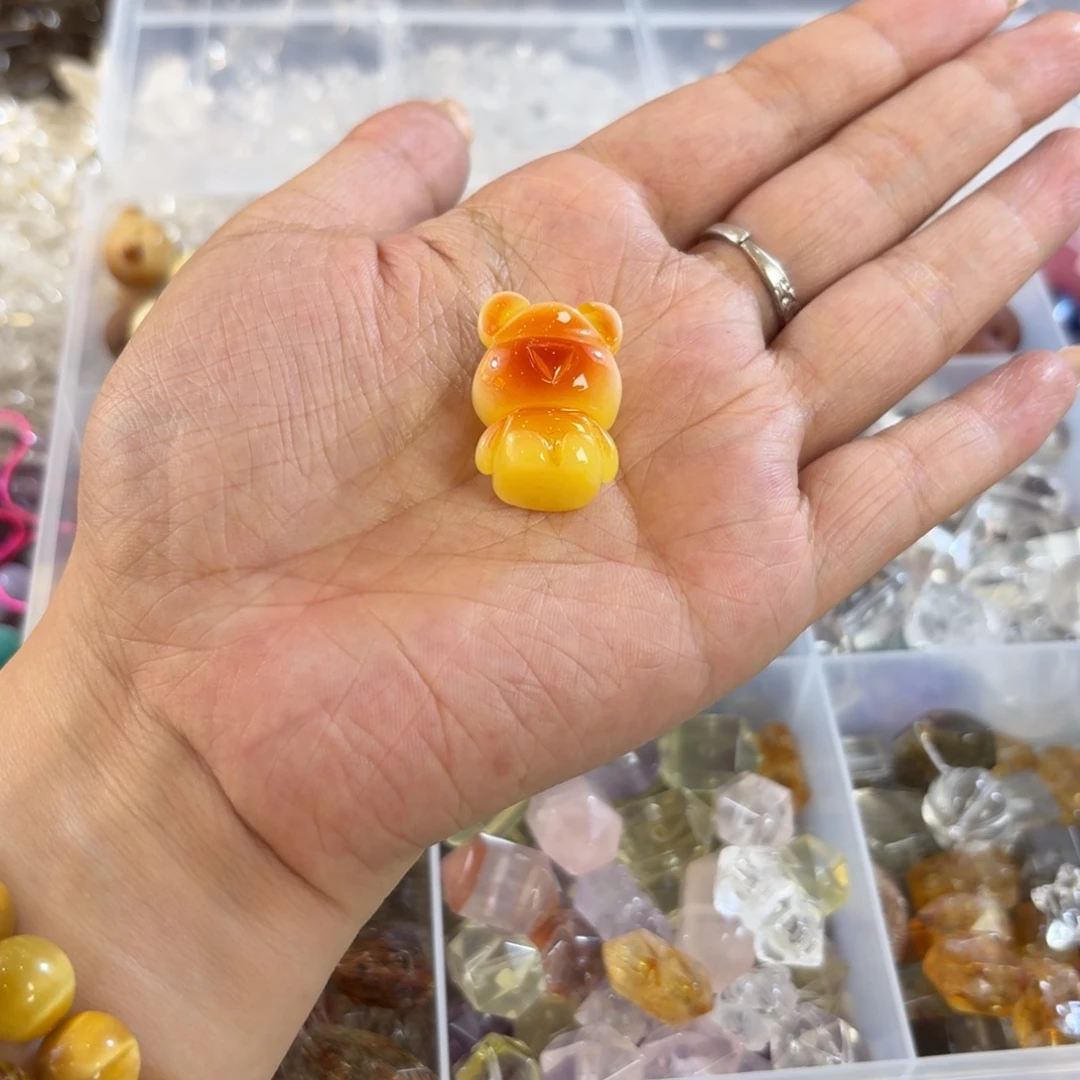 玛瑙/玉髓未镶嵌珠宝半成品二代蜜小熊一颗