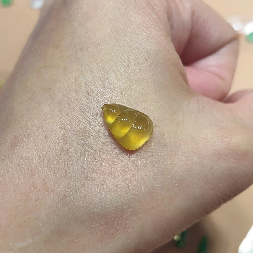 未镶嵌定制翡翠豆子