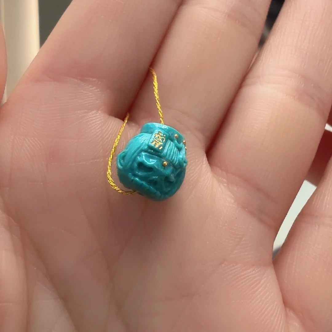 绿松石未镶嵌颈饰