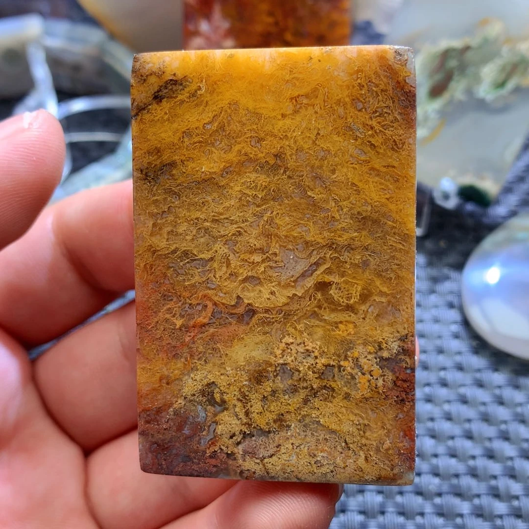 未镶嵌颈饰玛瑙/玉髓小**?