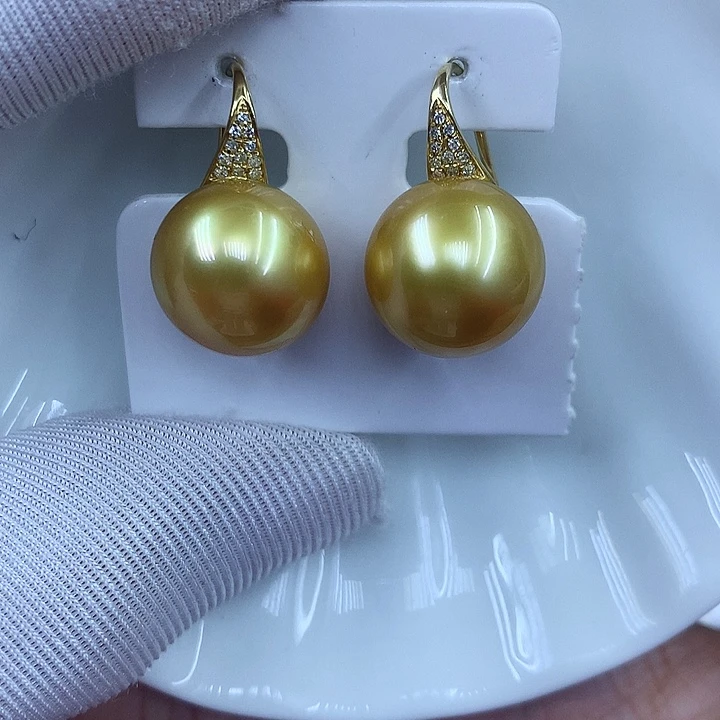 18K金镶嵌吊坠(不含链)海水珍珠