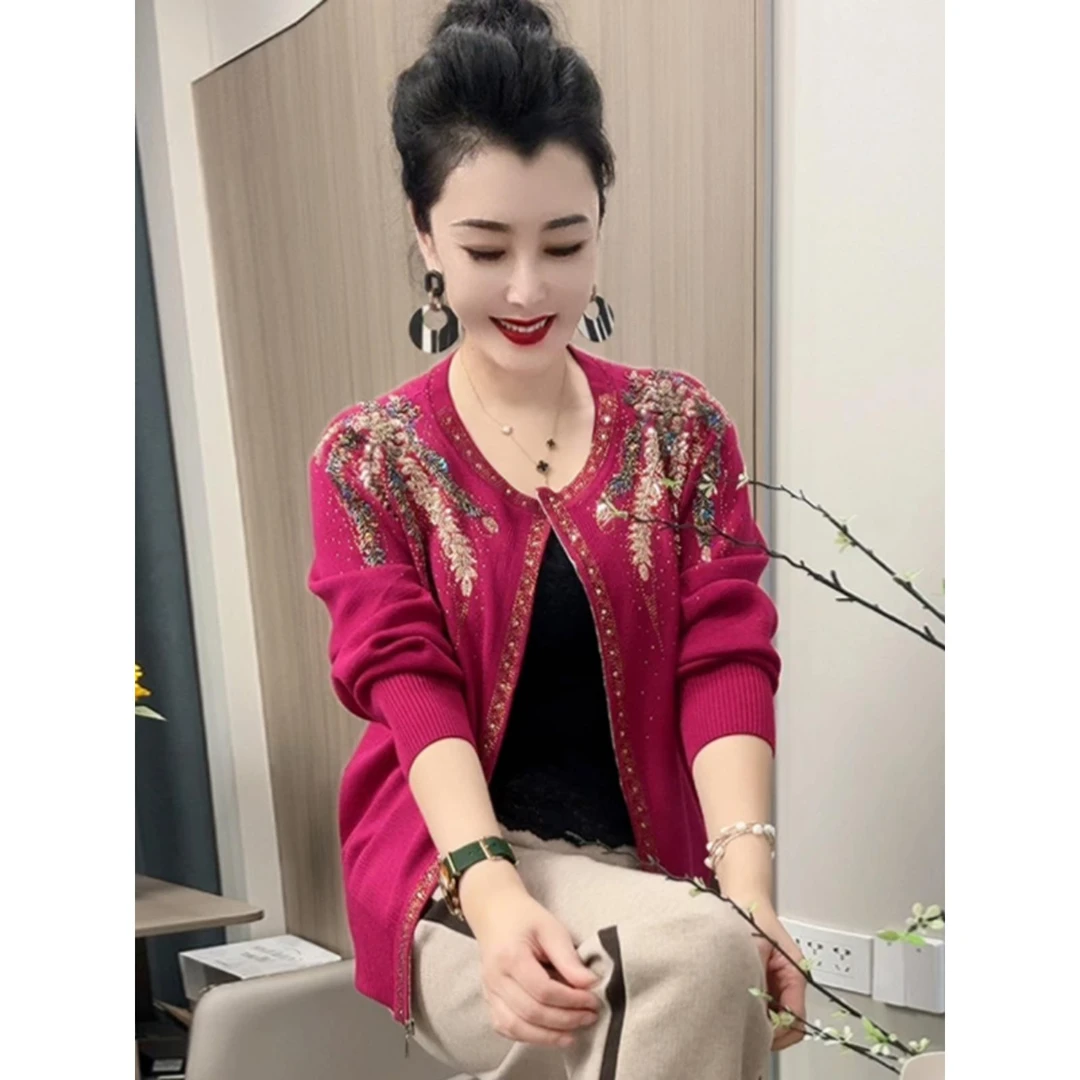时尚妈妈民族风秋冬新款冰丝开衫重工镶钻刺绣长袖拉链短款上衣女
