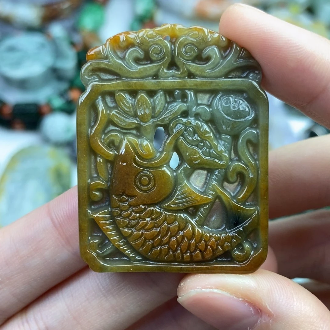 颈饰未镶嵌翡翠吊坠